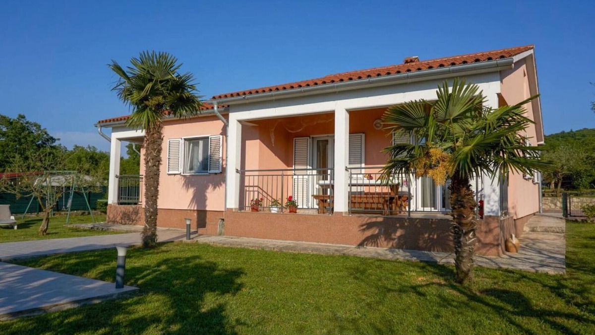 Rogocana Villa | Breg Ivanovci - Three Bedroom Villa with Swimming Pool