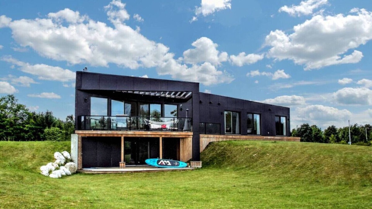 Grey Highlands Apartment | Brewster`s Lake Escape | Lakefront in Singhampton
