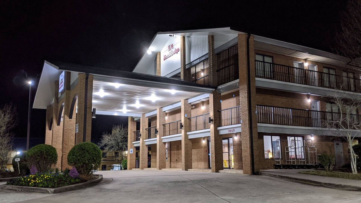 Norcross Hotel | Brick Lodge Atlanta/Norcross