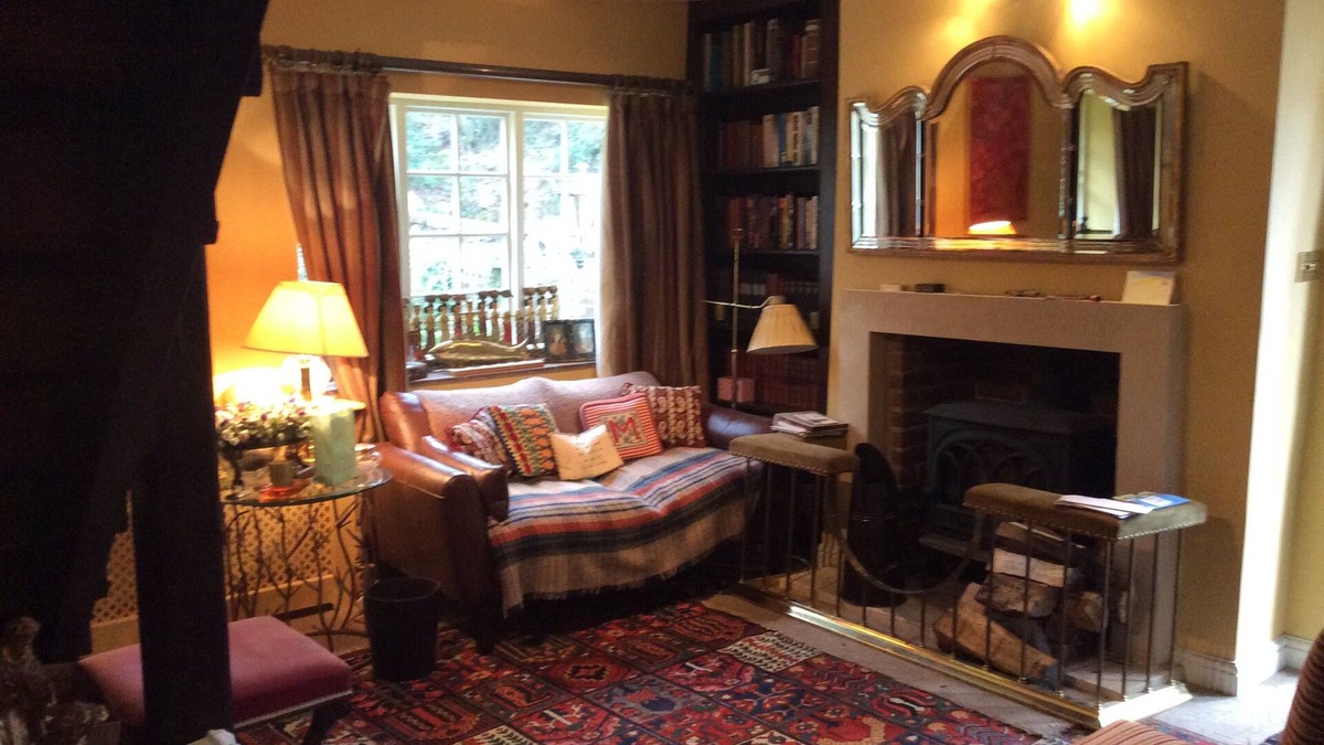 Midhurst Bed & Breakfast | Bridge Cottage B & B
