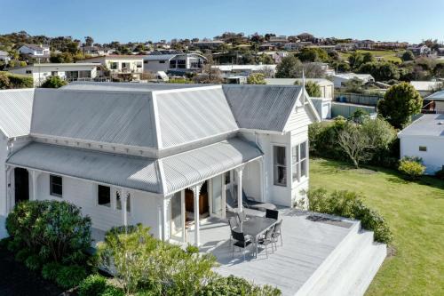 Bridport Villa | Bridport Beach House