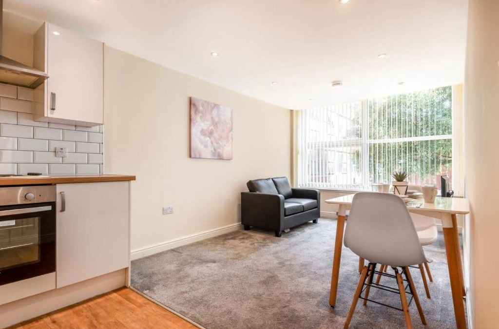 Pontefract Apartment | Bright 1 Bedroom Budget Flat in Central Pontefract