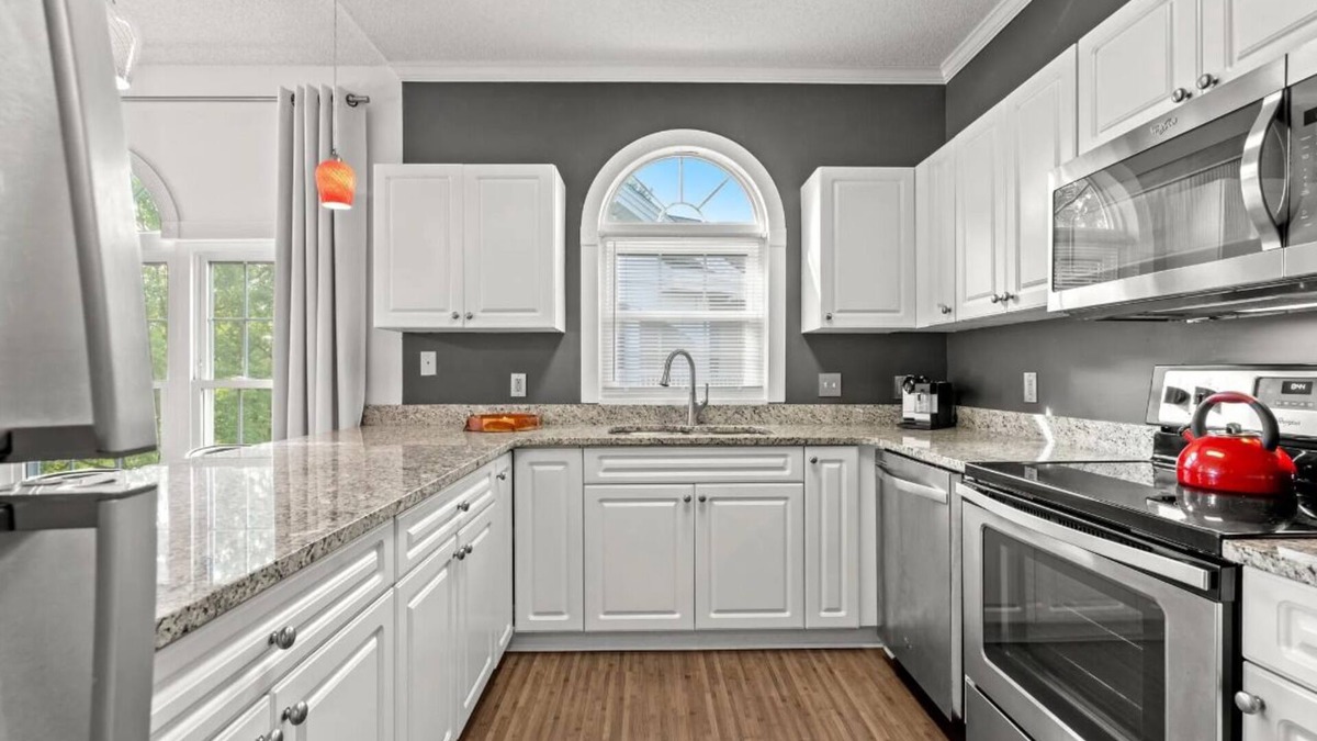 Myrtle Beach Condo | Bright 2 BR, Fully Equipt, 3rd Floor Cozy Condo in Myrtle Beach