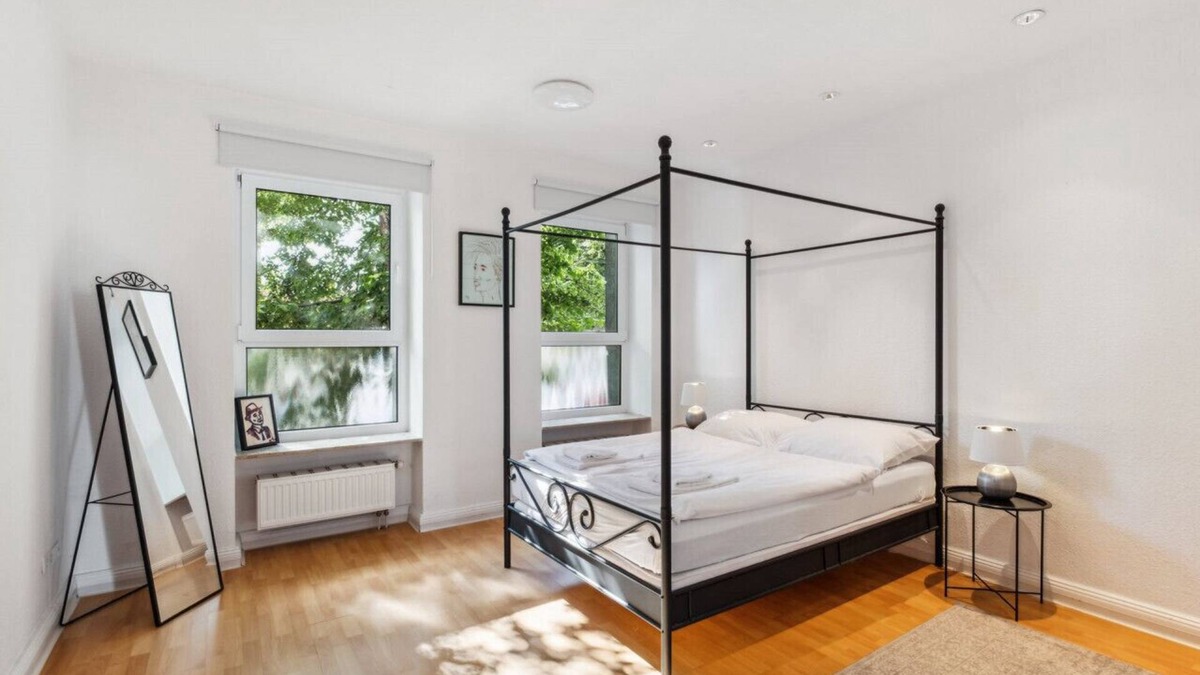 Weissensee Apartment | Bright 3-room apartment near Prenzlauer Berg