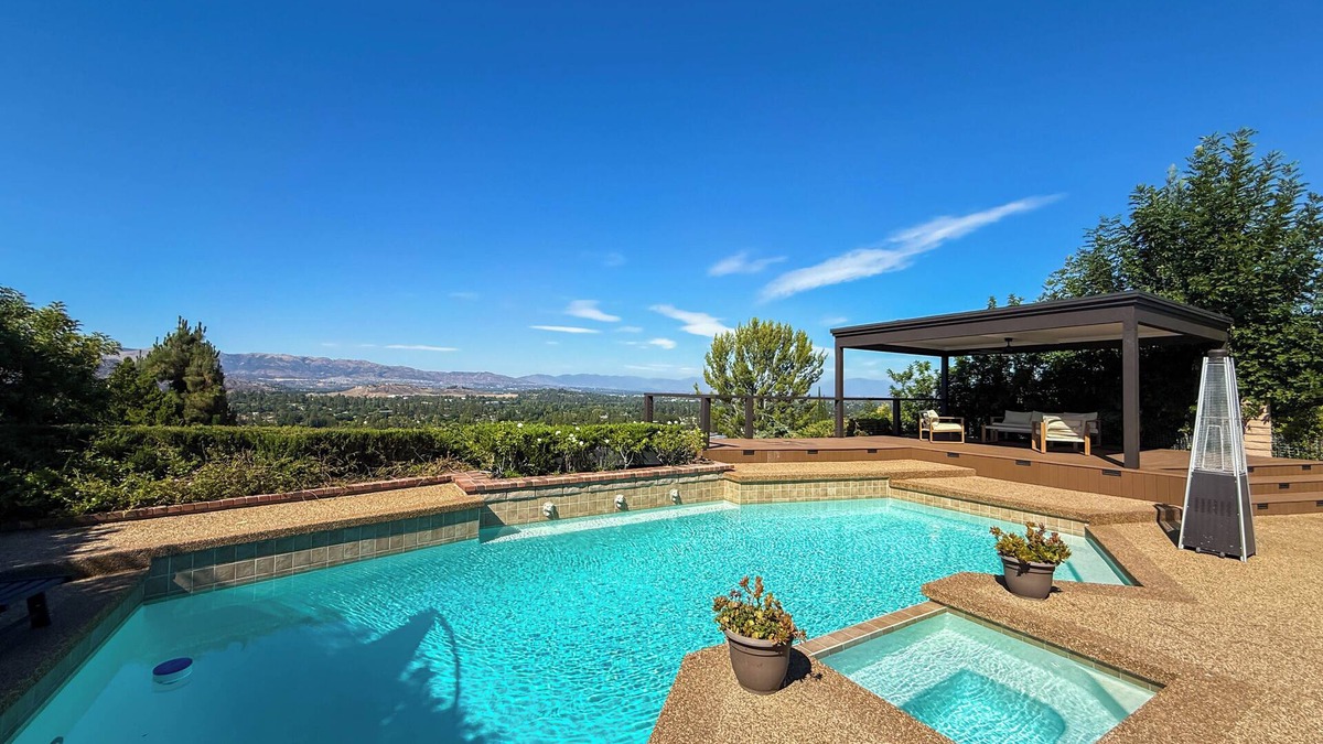 Hidden Hills House | Bright 4BR with Pool and View - GR-HH- MO