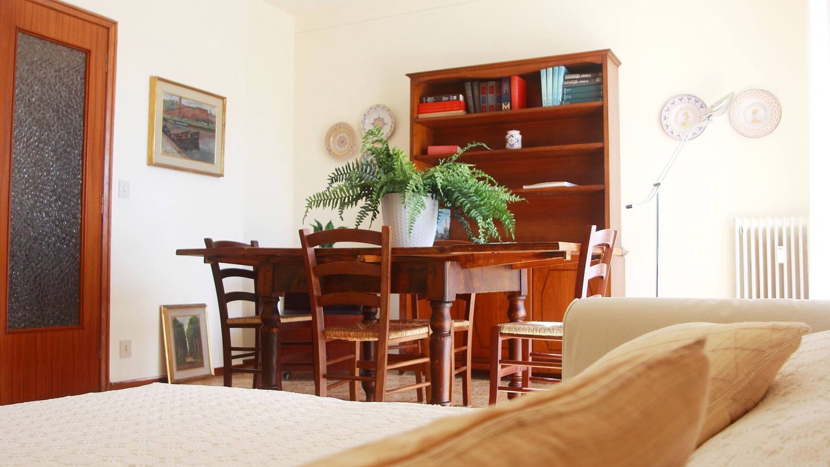 Livorno Apartment | Bright, airy, 4 floor apartment, parking space with gates