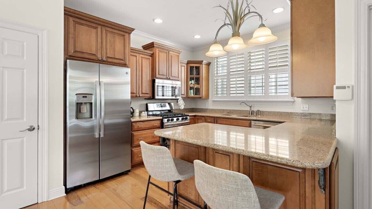 Covington House | Bright & Airy, Fully Furnished Single-Family Home in the Heart of Covington.nnnn