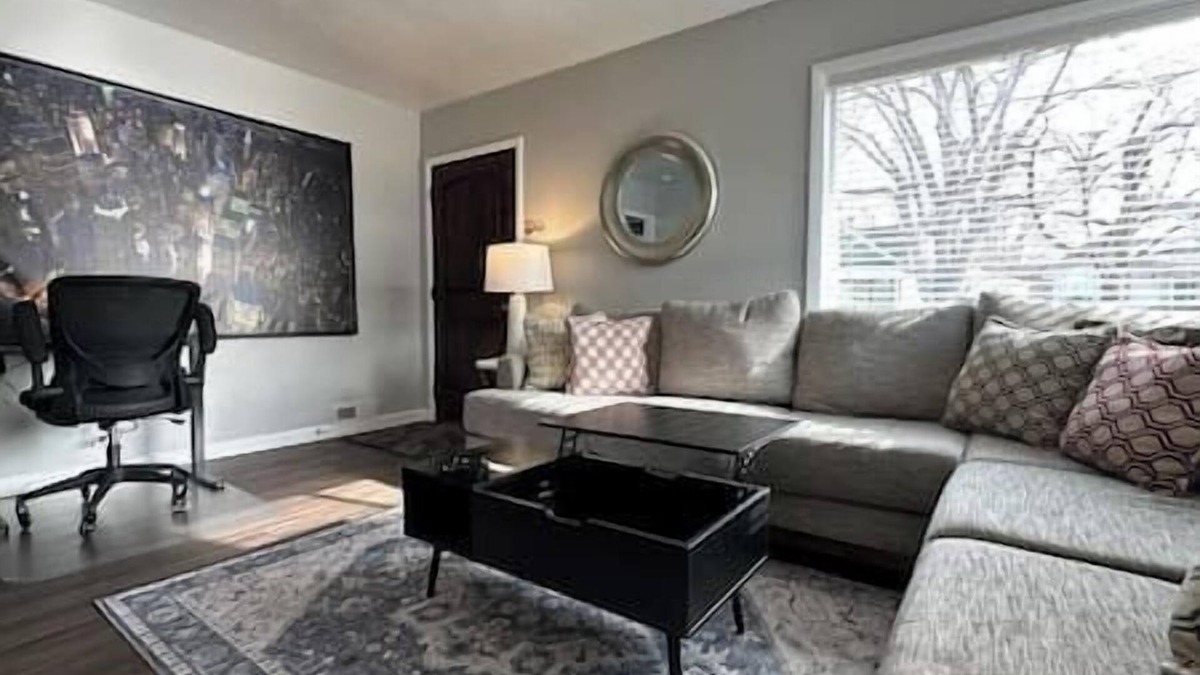South Salt Lake Apartment | Bright and Comfy 2 Bedroom in Salt Lake
