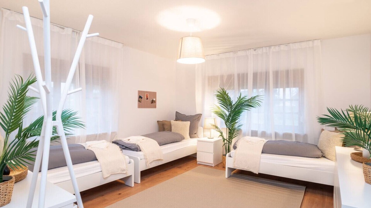 Nauen Apartment | Bright and Cozy Apartment in Nauen with 3 Single Beds