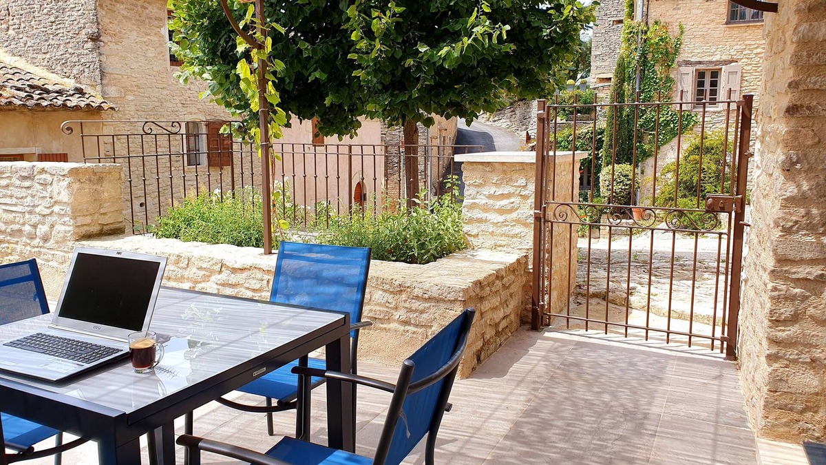 Goult House | Bright and functional village house in the Luberon, in Goult