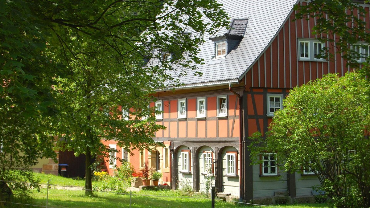 Jonsdorf Apartment | Bright and modern apartment in historical Umgebindehaus - directly on forest!