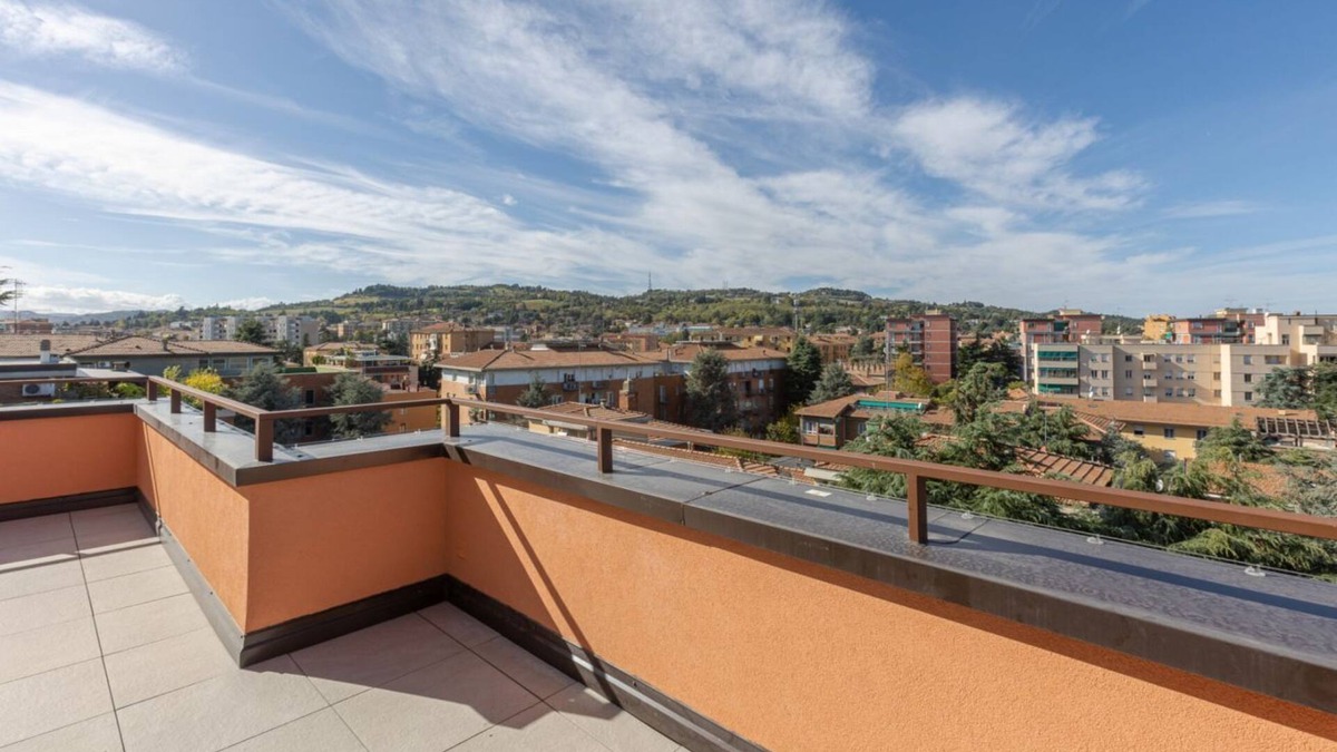 Savena Apartment | Bright and modern penthouse able of hosting up to 3 people, which boasts a large terrace with an unparalleled view of the Bolognese hills. The accommodation is located in a quiet residential area with low car traffic, near the Bellaria hospital. The pres