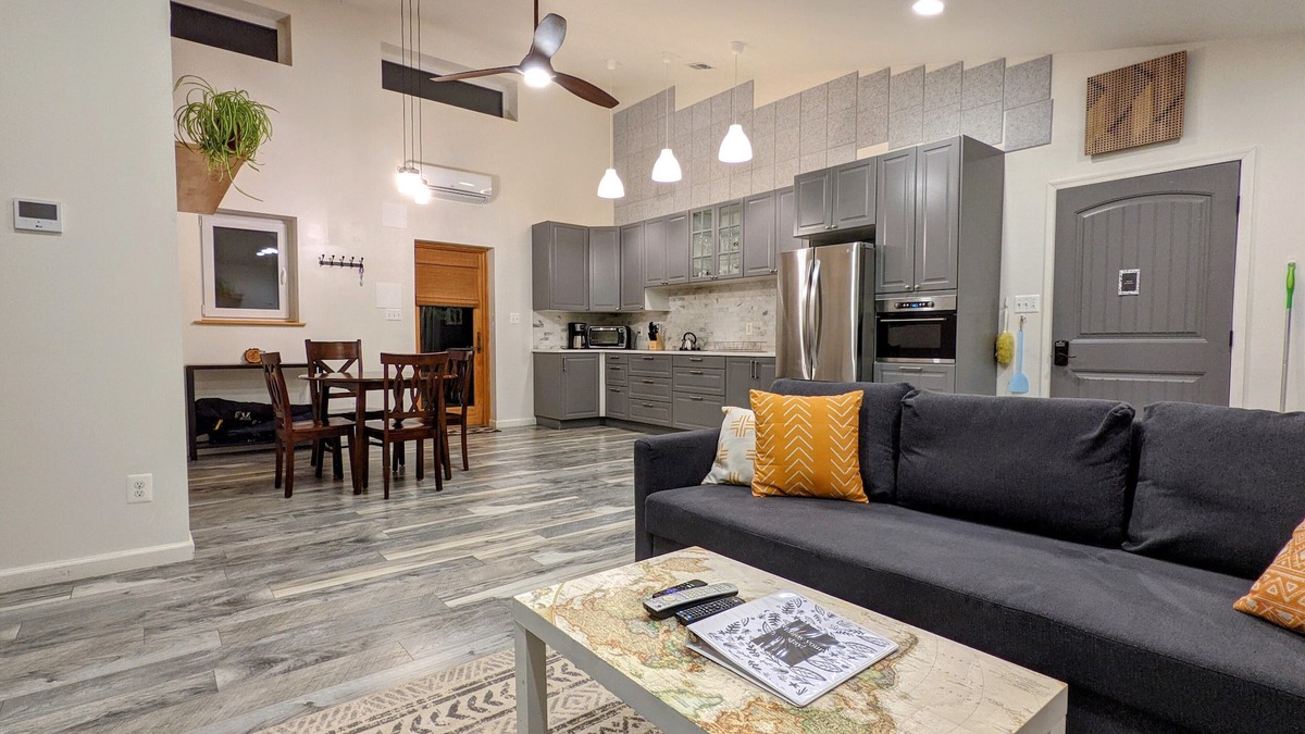 Midland Apartment | Bright and peaceful apartment on a 14 acre farm