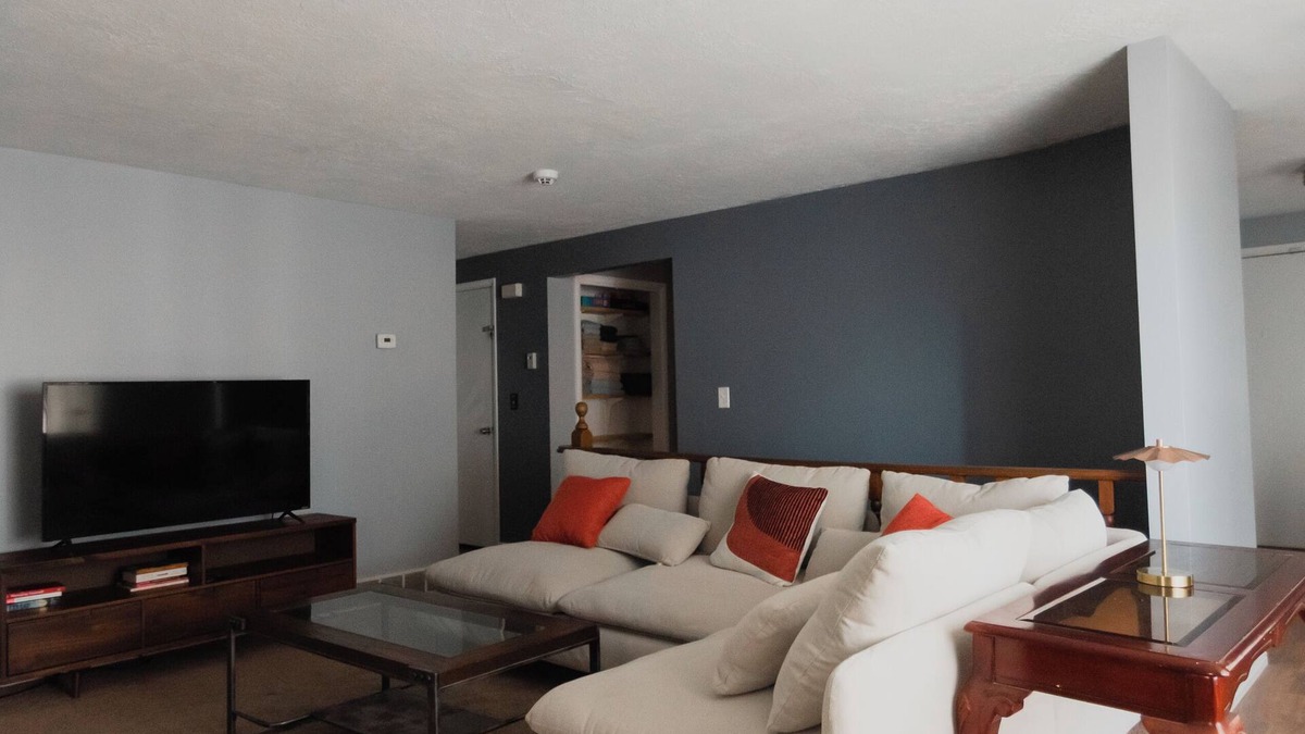Murray Apartment | Bright and Peaceful Apt in Midvale - 10 min. to the Wasatch Front