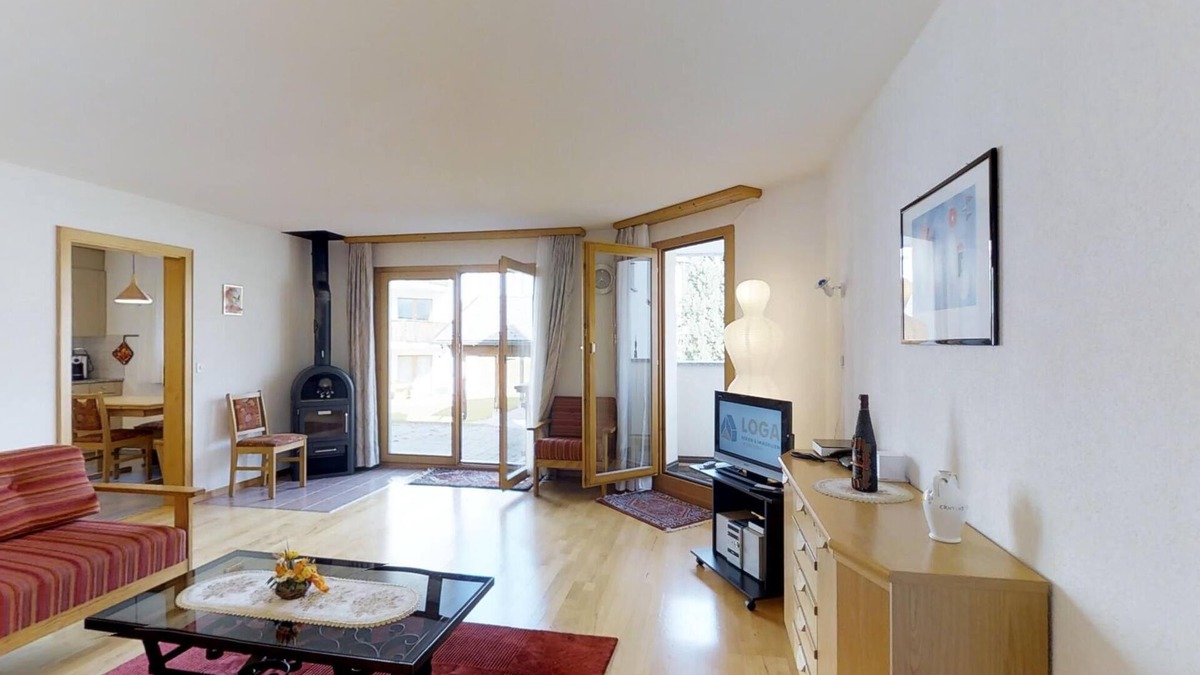 Champfer Apartment | Bright and quiet 2½-room apartment on the ground floor, 70m2, facing east.