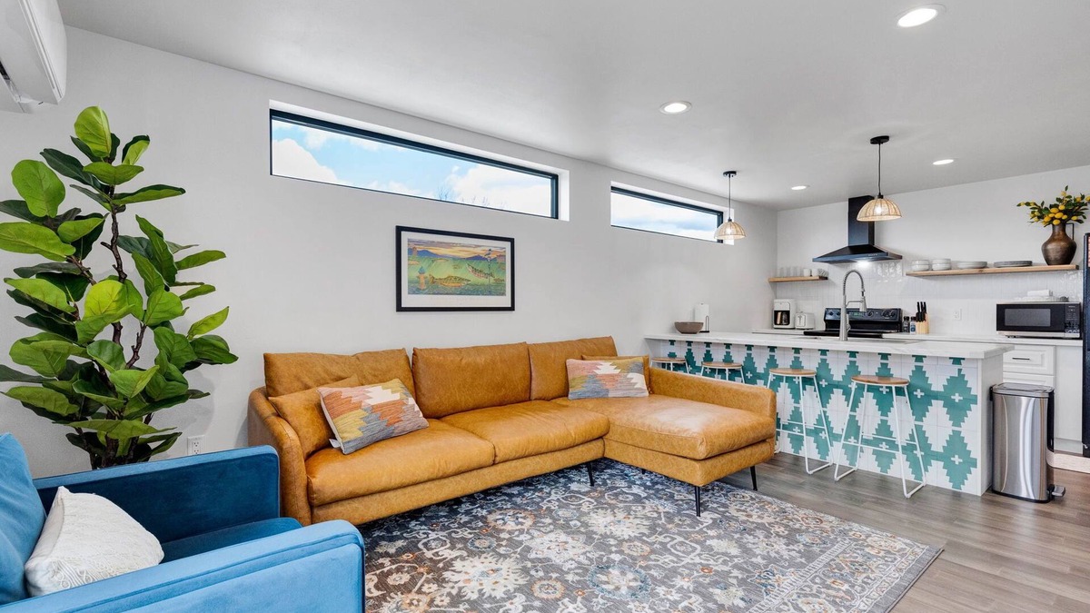Southgate Triangle House | Bright and Relaxing 2-bedroom house with AC, WiFi in Missoula