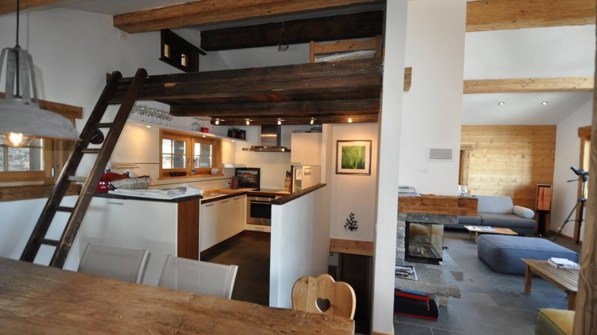 Gryon Ski Chalet | Bright and spacious Chalet Taveyanne, up to 8 people, a few meters from the Villars - Gryon - Diable