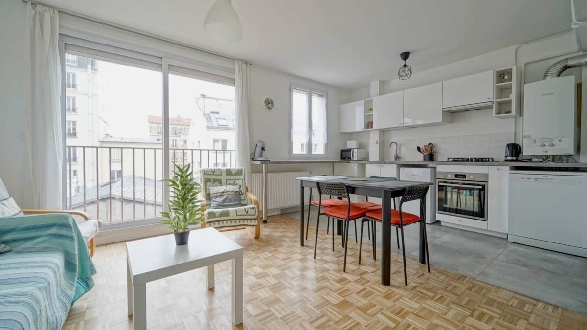 Les Puces de Saint-Ouen Apartment | Bright apartment, close to tourist attractions