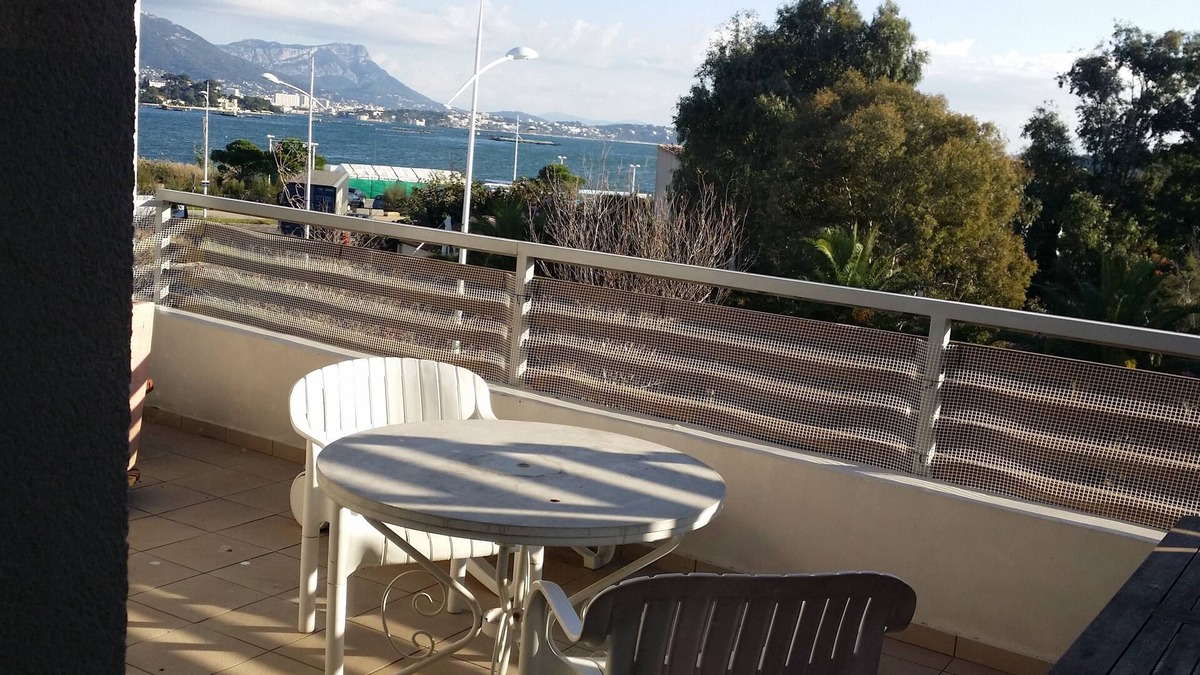 Les Sablettes Apartment | Bright apartment with beautiful terrace - Sea view