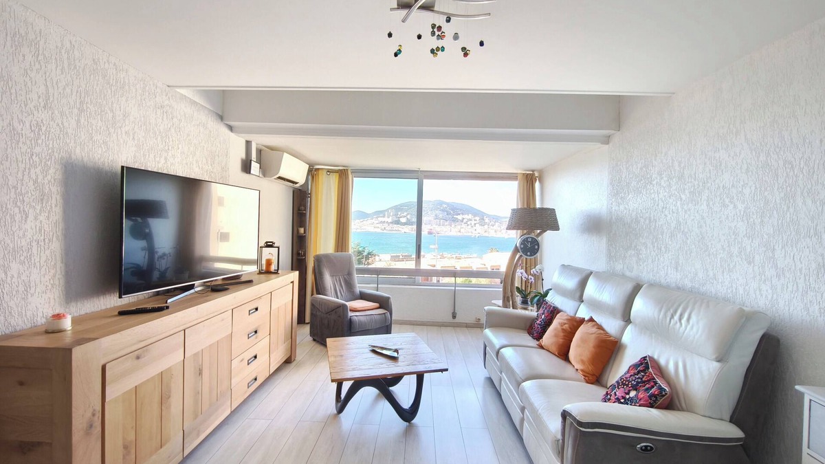 Le Ricanto Apartment | Bright apartment 3 minutes from the beach