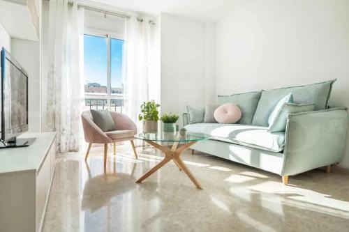 El Molinillo Apartment | Bright Apartment in Central Málaga, 100 m²