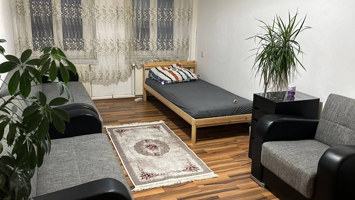 Anger-Crottendorf Apartment | Bright apartment located in a quiet neighborhood-perfect for relaxing.