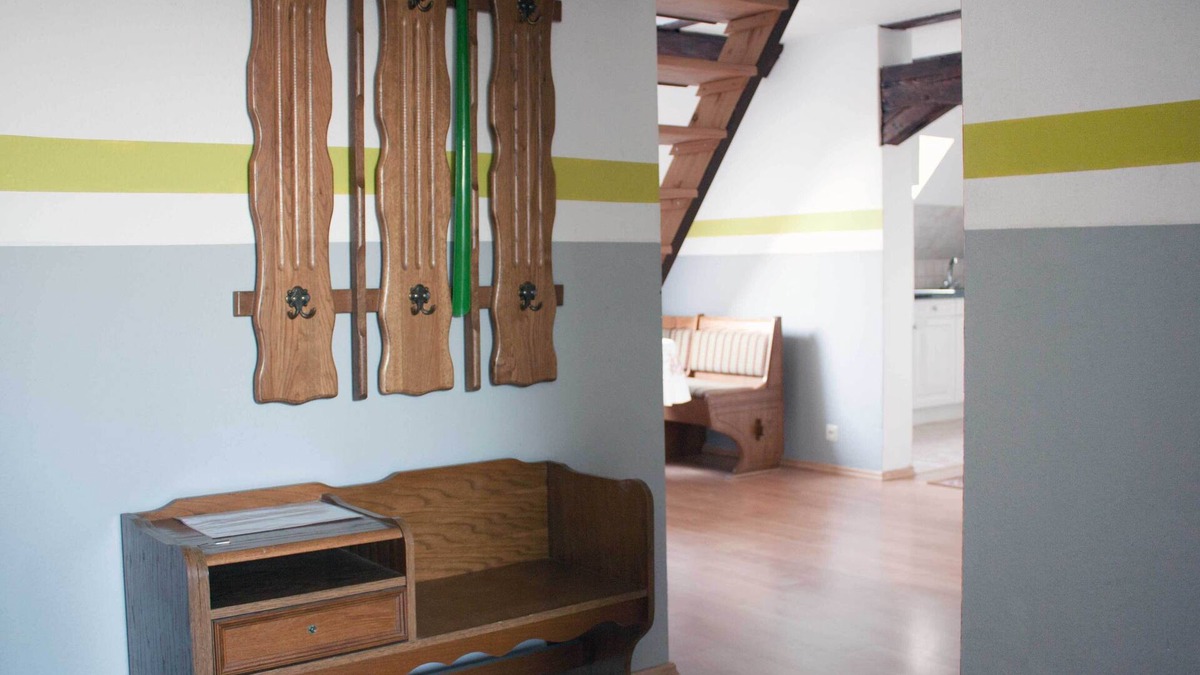 Bruckdorf Apartment | Bright apartment with balcony - pets allowed