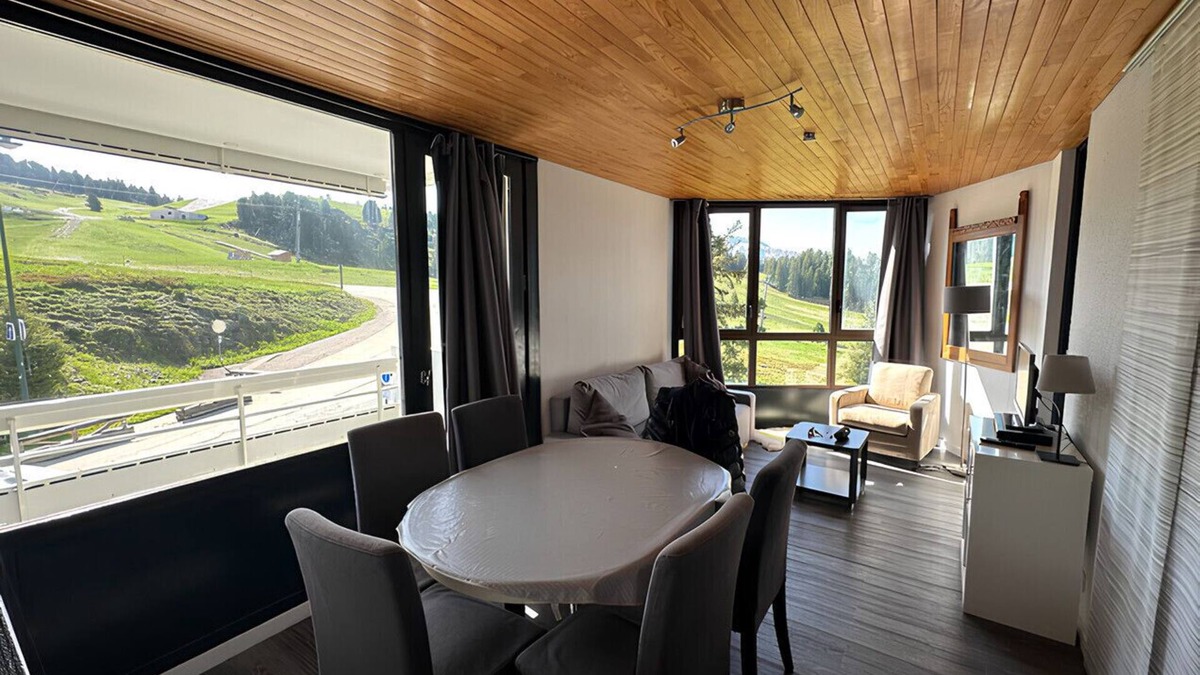 Chamrousse Apartment | Bright apt 4/6 ppl, balcony, nears the slopes