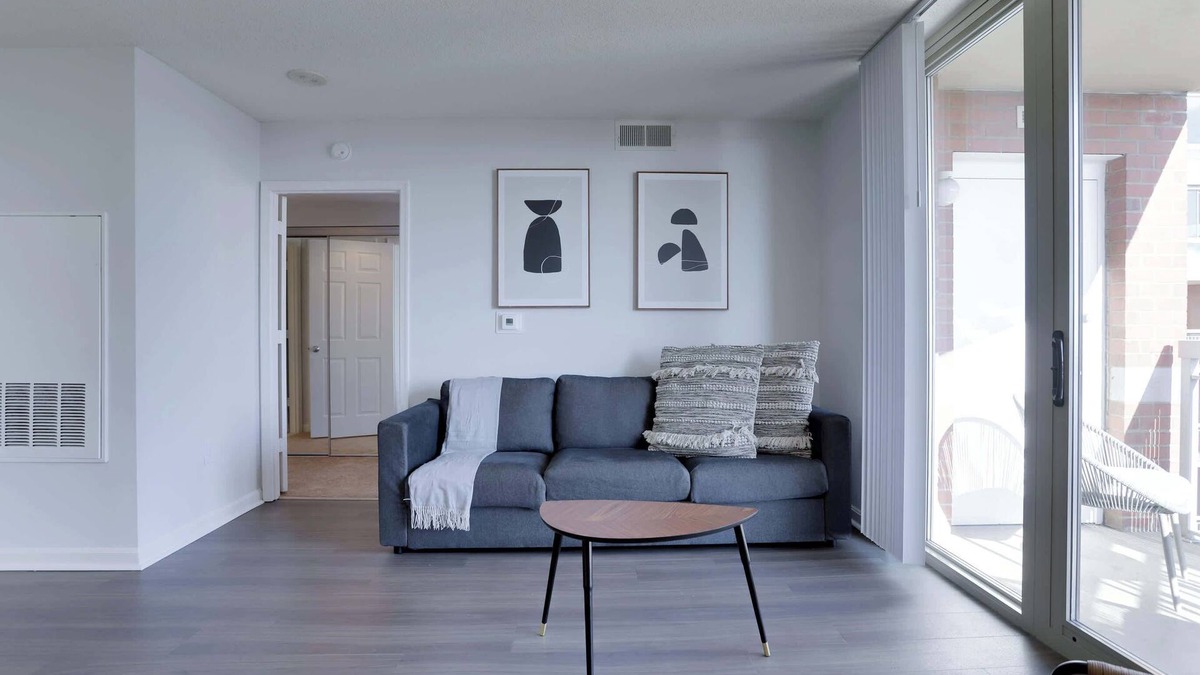 Ballston Apartment | Bright Apt Near Ballston Shops