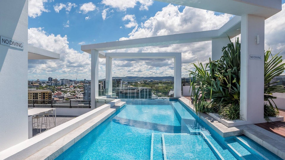 Bowen Hills Apartment | Bright Bowen Hills Apartment, Close to City Life