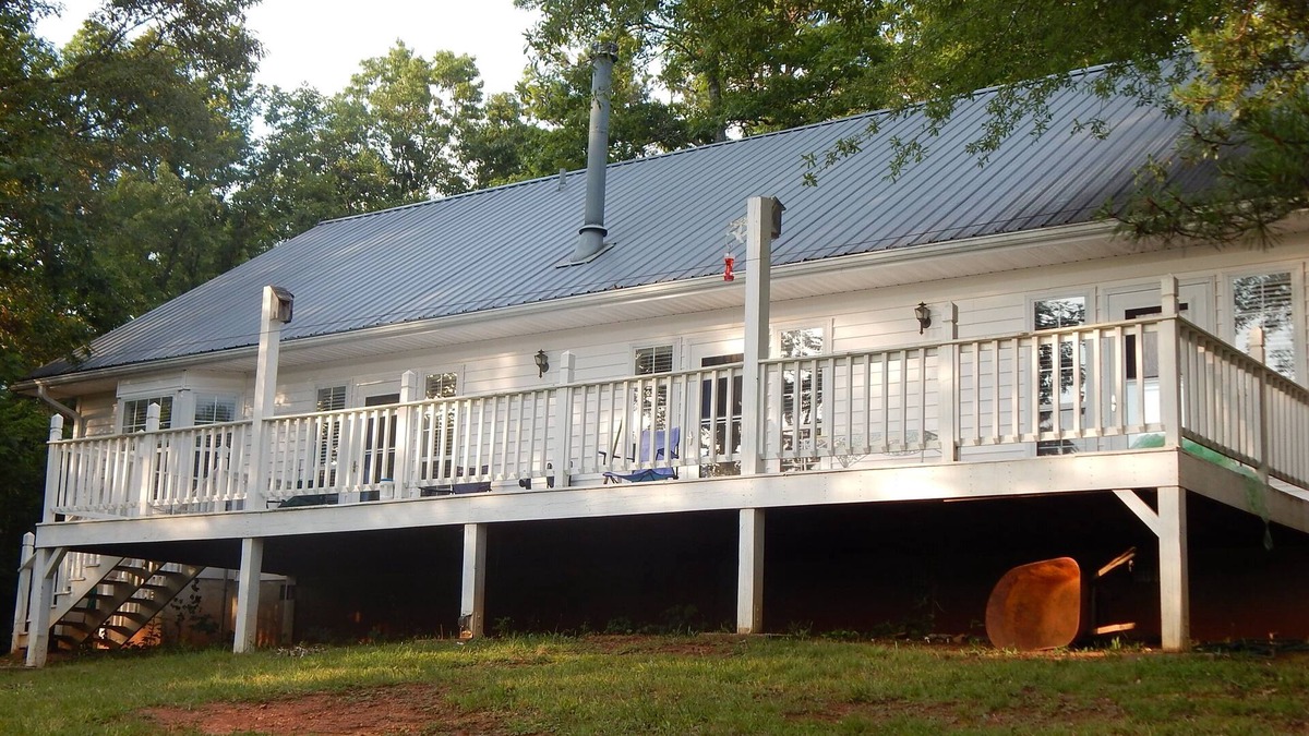 Franklin House | Bright, Cheerful, Spacious Home With Lovely Views Of The Great Smoky Mountains!