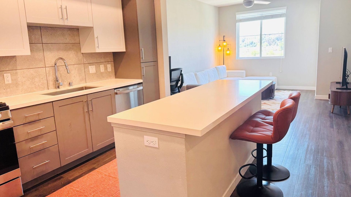 Canyon Country Apartment | Bright & Cozy Vista Canyon - 1BR
