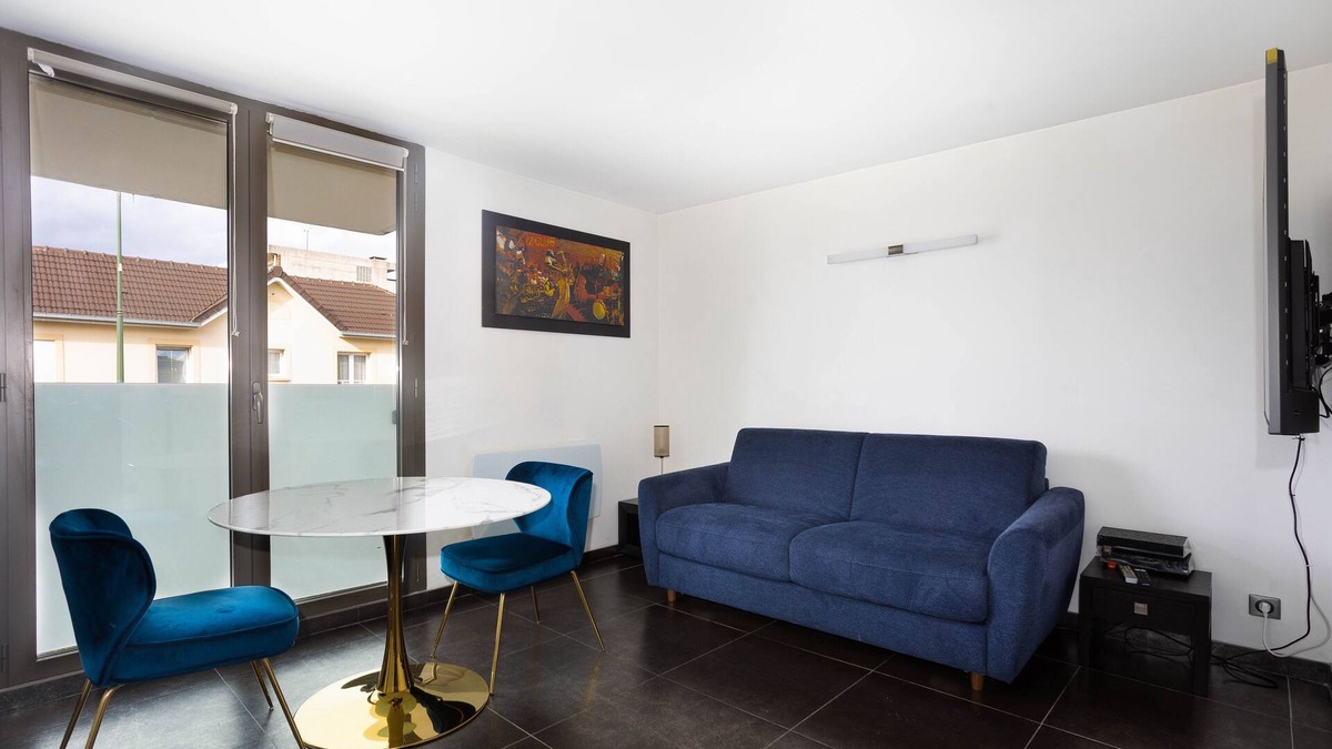 Neuilly-sur-Marne Apartment | Bright, elegant studio
