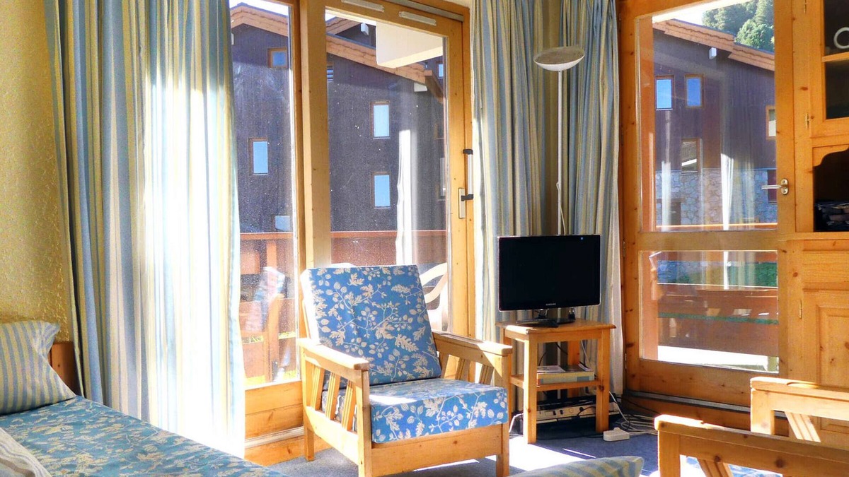 Meribel-Mottaret Apartment | Bright family apartment with balcony, pets allowed