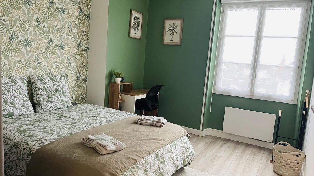Chatellerault Apartment | Bright flat - Quiet location - Near the centre