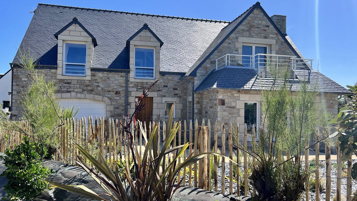 Saint-Guenole House | Bright gîte 70 m from the sea- SPA- Sea view- Electric car terminal