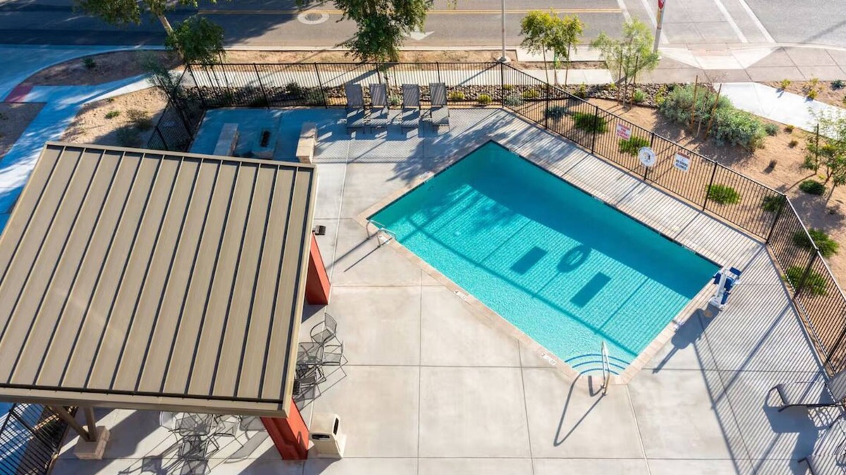 Avondale Hotel | Bright & Inviting Space! Experience The Best of Avondale- Pool Access