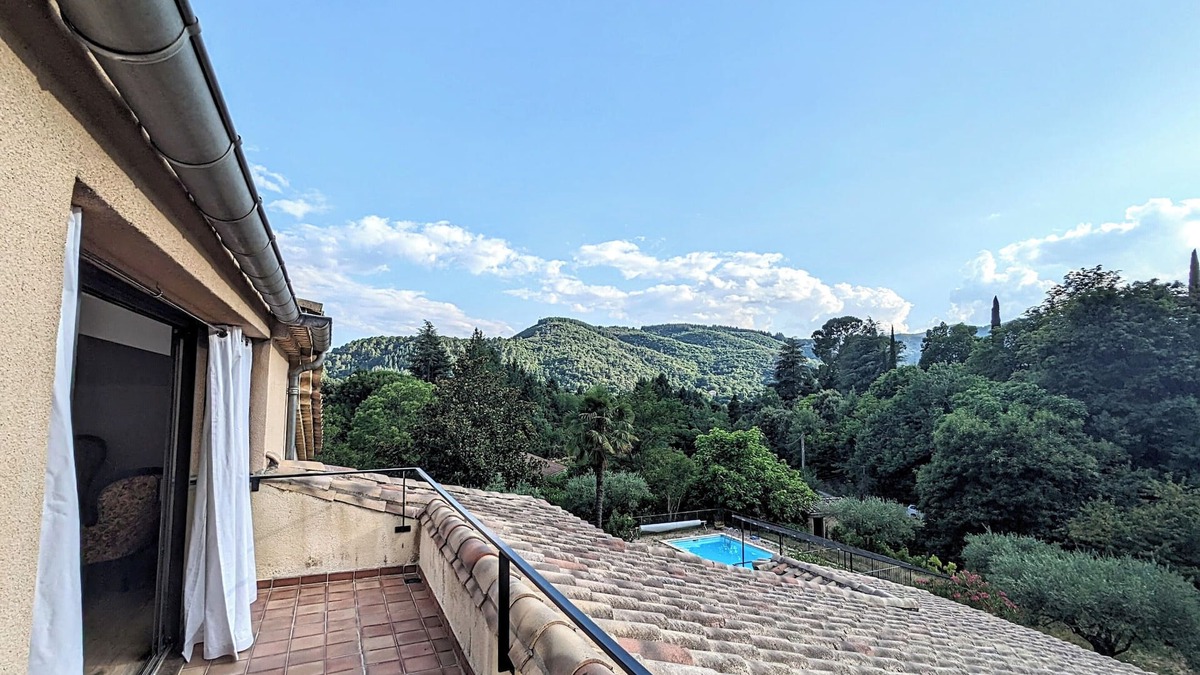 Lasalle Apartment | Bright loft in the Cévennes