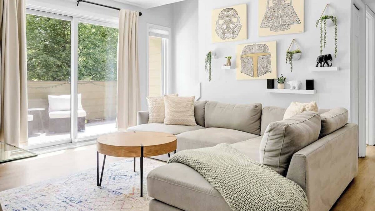 Winding Trail Condo | Bright & Modern | King Suite | Creekside Trail