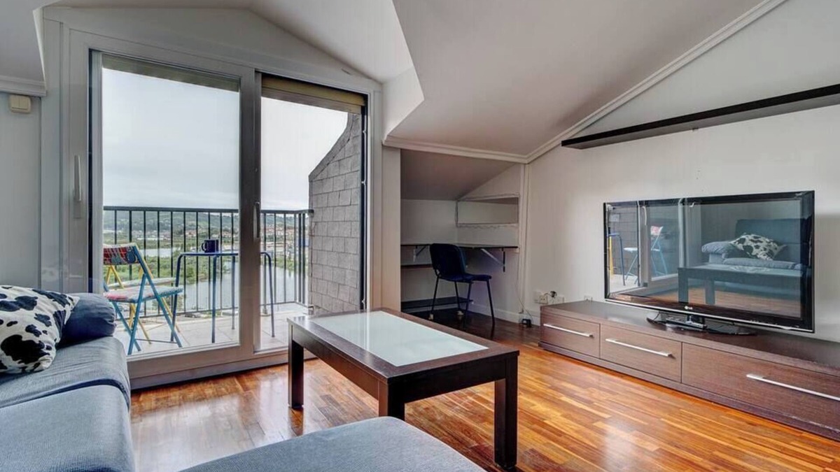 Irun Apartment | Bright penthouse with terrace, Irún | Parking | 4Pax, IR Property Management