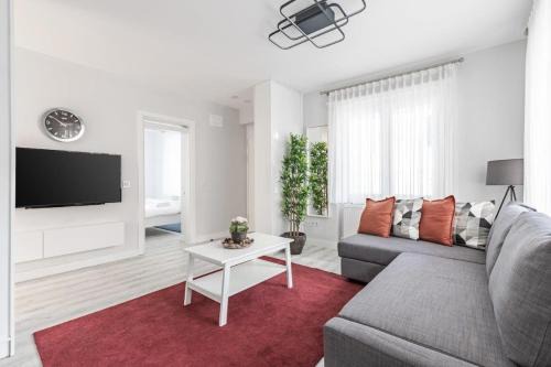 Bebek Apartment | Bright Private Modern 2bd1bath Bebek Gem! #247