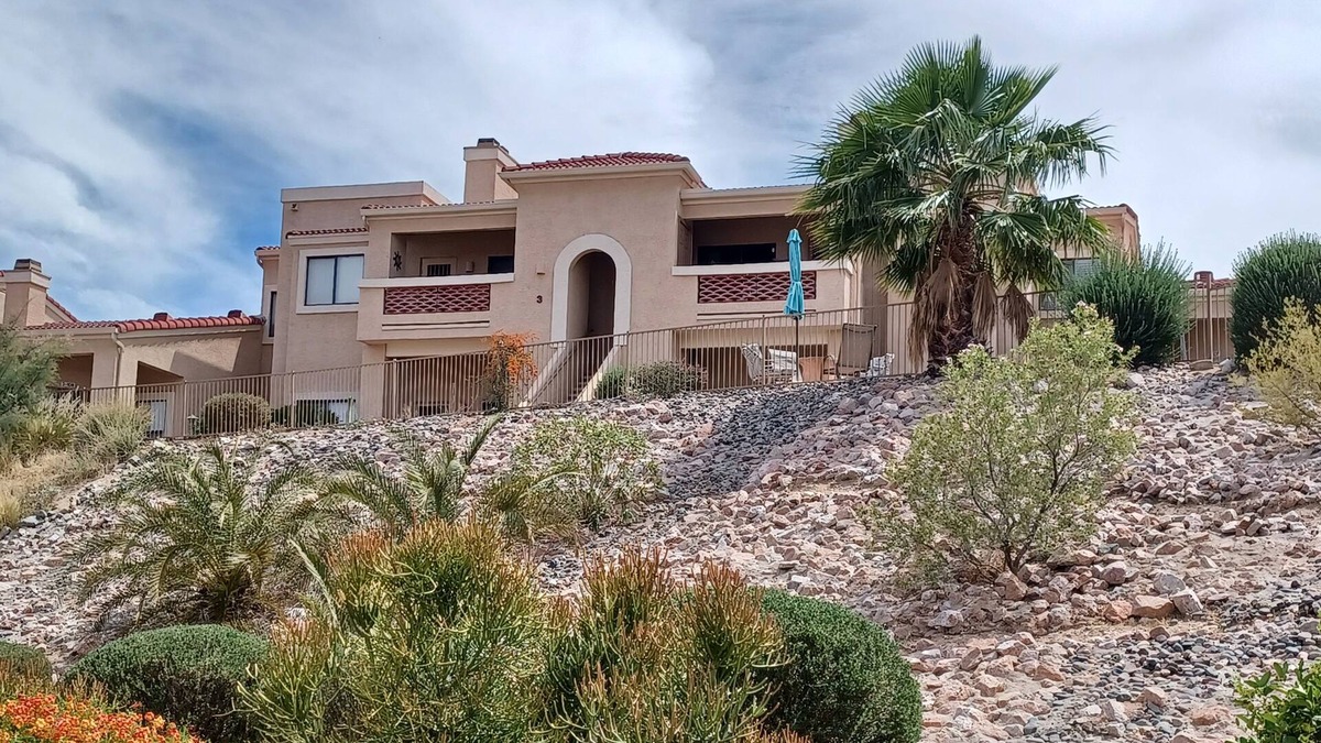 Fountain Hills Condo | Bright, quiet condo in Fountain Hills with mountain views! Brand new on VRBO