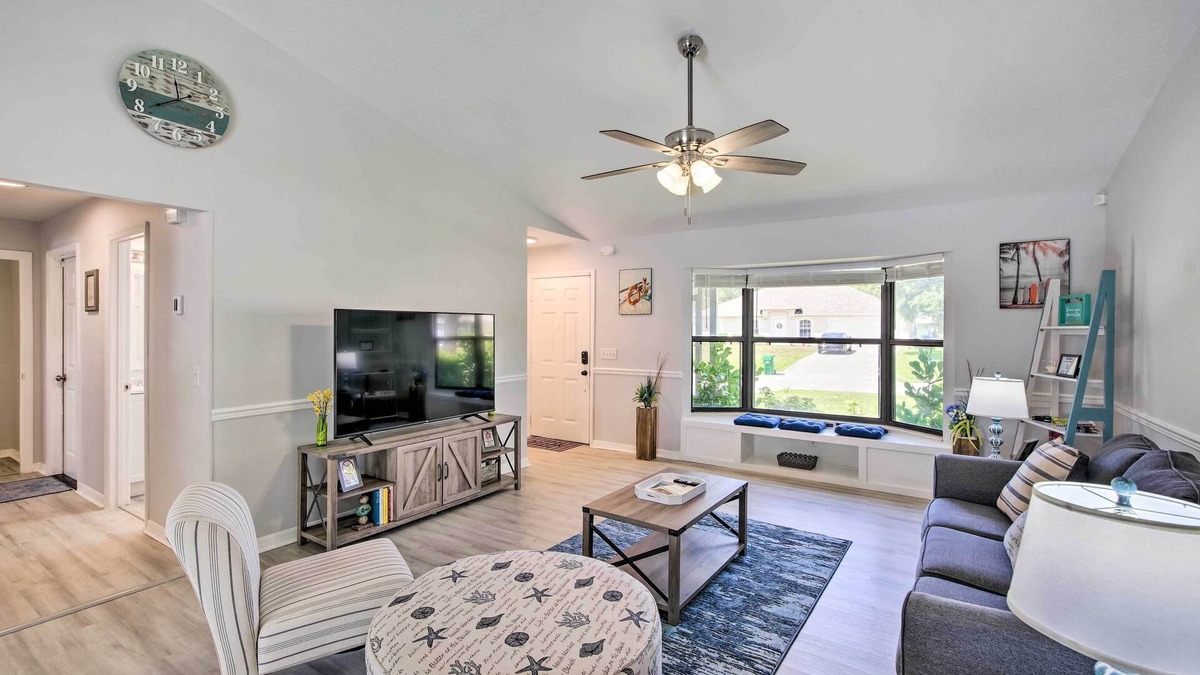 Sebastian Highlands Cottage | Bright Sebastian Home w/Pool ~ 7 Mi to Beach!