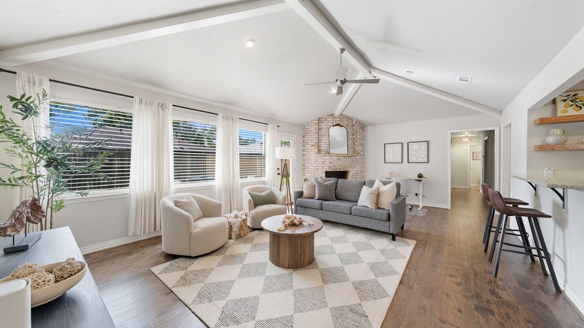 Spring House | Bright & Spacious 3-bedroom home in Spring