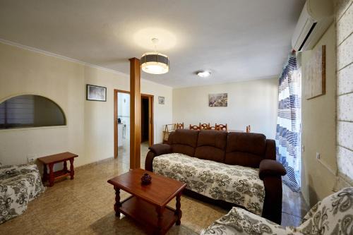 Pla del Bon Repos Apartment | Bright &Spacious Escape