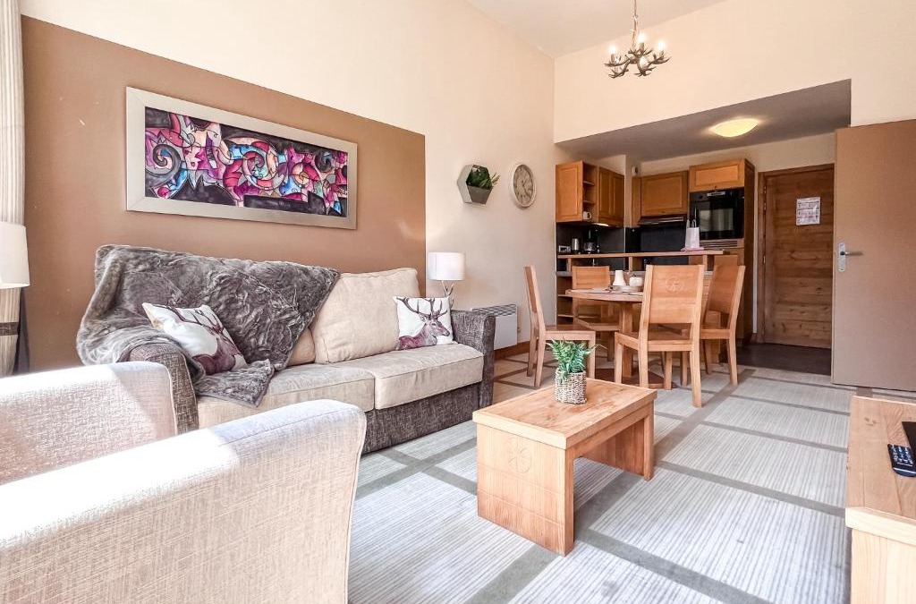 Flaine Apartment | Bright, spacious South-facing 1-bedroom apartment