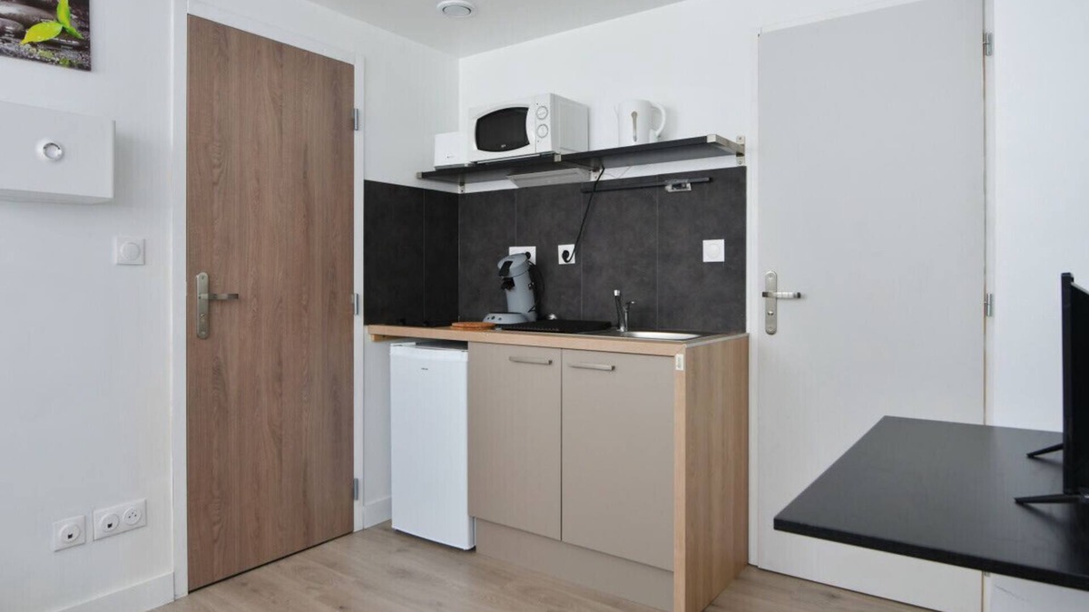 Fives Apartment | Bright studio near Lille’s city center – Welkeys