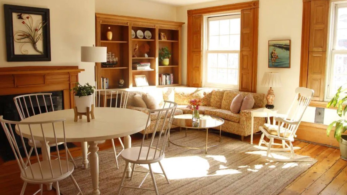West End Apartment | Bright & Sunny West End Apartment with Private Parking.