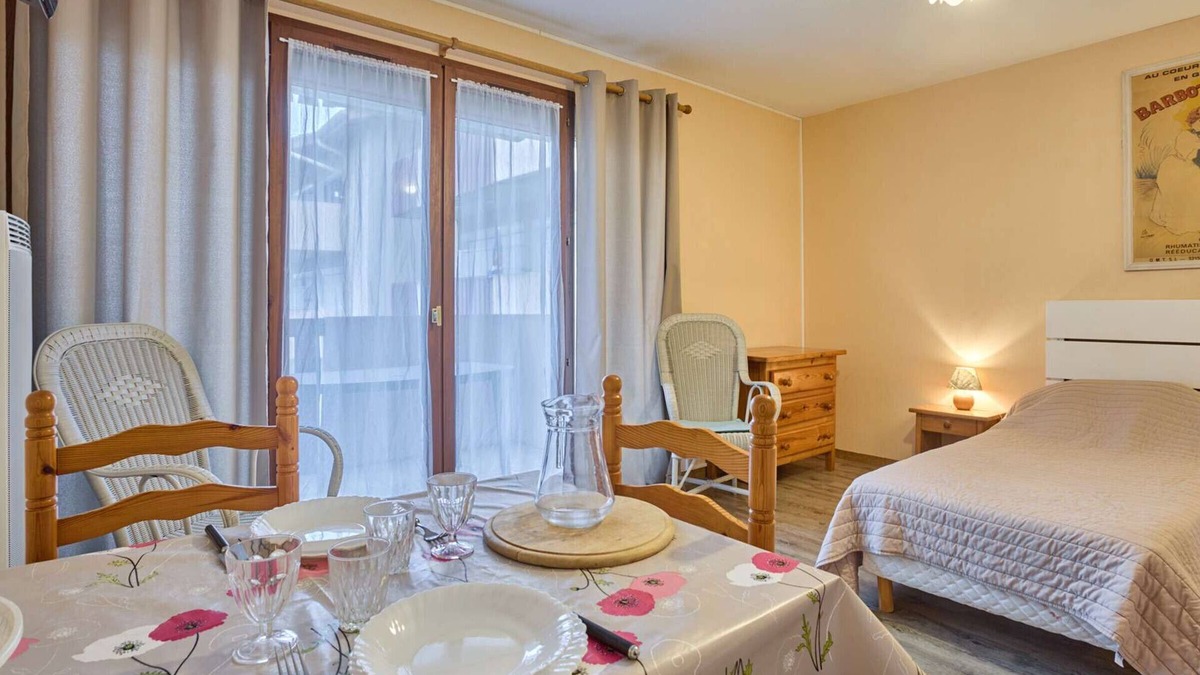 Barbotan-les-Thermes Apartment | Bright T1 bis apartment with balcony, parking, and Wifi - 2 people