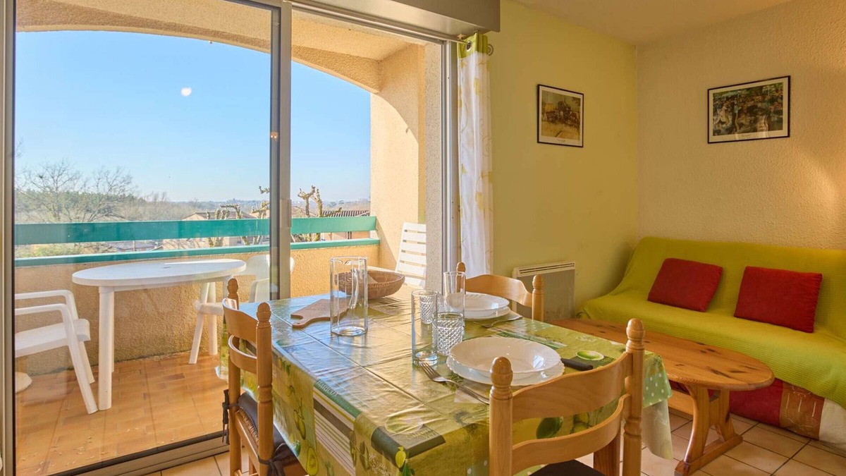 Barbotan-les-Thermes Apartment | Bright T1bis with south balcony and Wifi